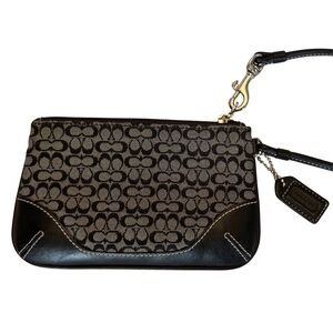 Like New Coach Signature Jacquard Wristlet Vintage